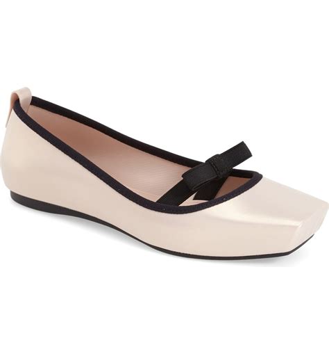 New Trends. . Nordstrom womens flats